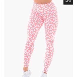 Instincts Scrunch Bum Leggings-Pink Leopard